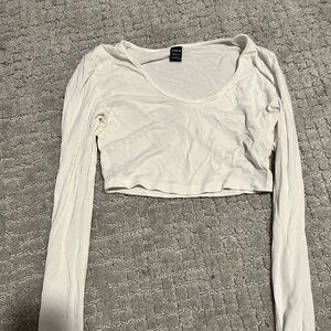 White crop top long sleeve